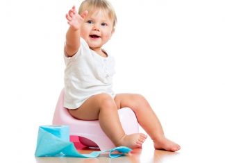 Dấu hiệu nhận biết trẻ sơ sinh bị táo bón