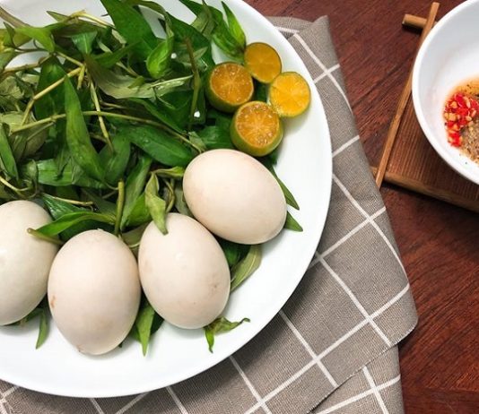 Mang thai ăn trứng vịt lộn được không ?