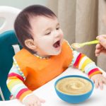 Cho trẻ sơ sinh ăn nhạt: nên hay không nên? Nên cho trẻ ăn nhạt đến khi nào