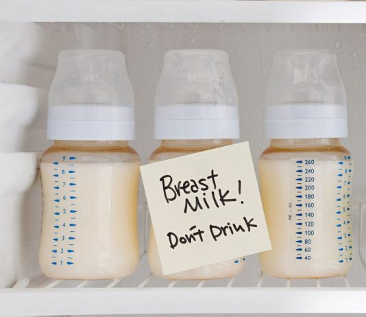 Cách hâm sữa mẹ để ngăn mát
