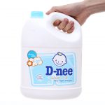 Mẹo ngâm quần áo trong nước xả vải cho trẻ sơ sinh Dnee