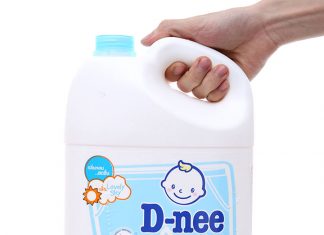 Mẹo ngâm quần áo trong nước xả vải cho trẻ sơ sinh Dnee