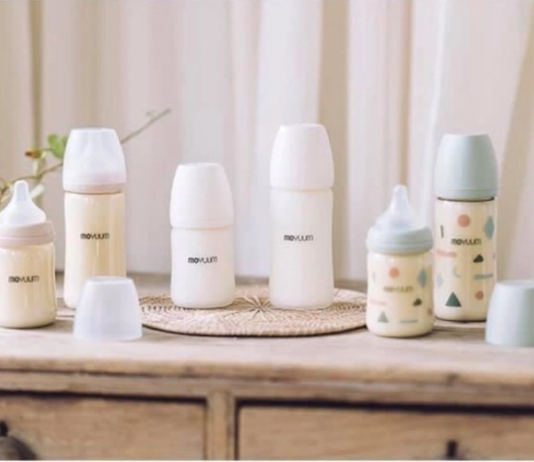 Bé sơ sinh bú bình hay nôn trớ: Mẹ cần lưu ý gì cho bé?