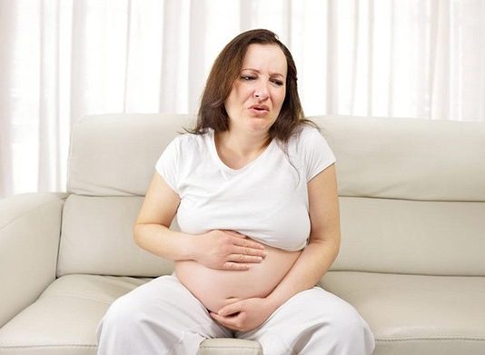 Đau bụng khi mang thai: trái – phải – dưới bụng, khi nào nguy hiểm?